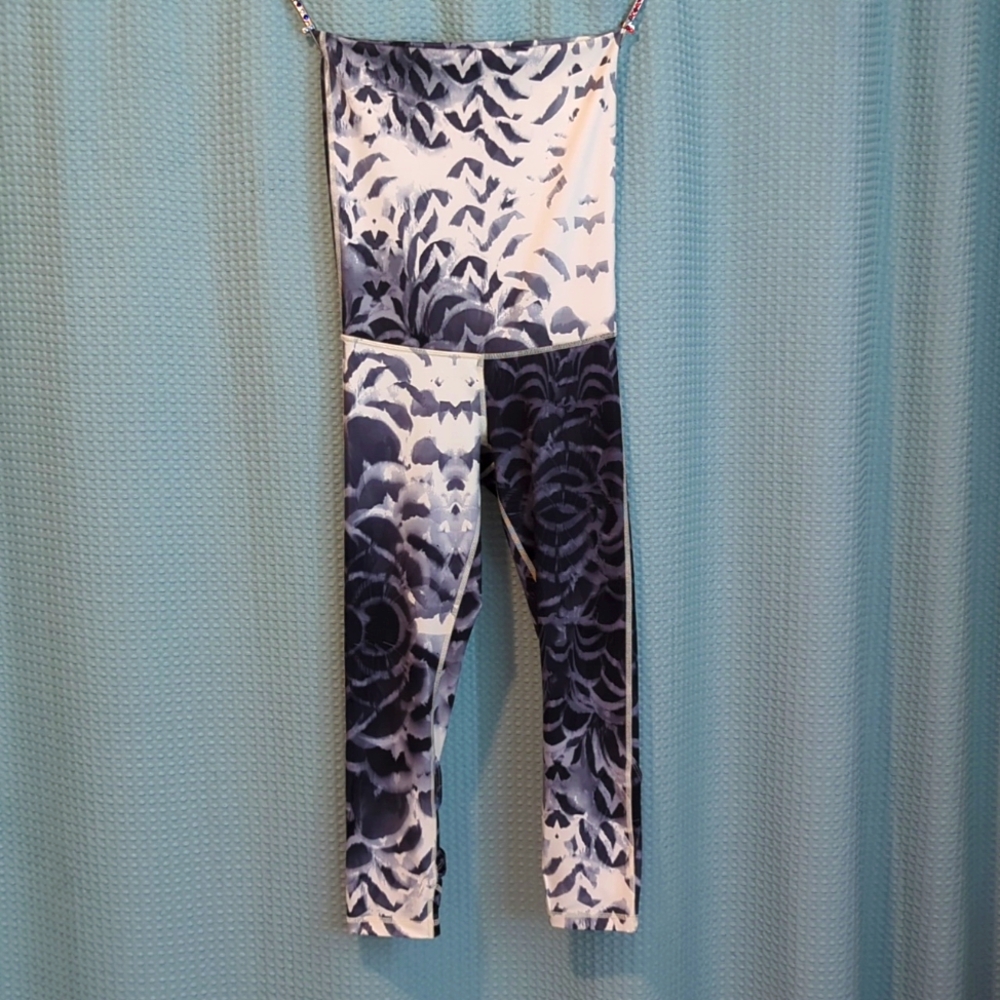 NWOT Sz 4 Lululemon fold over waist leggings